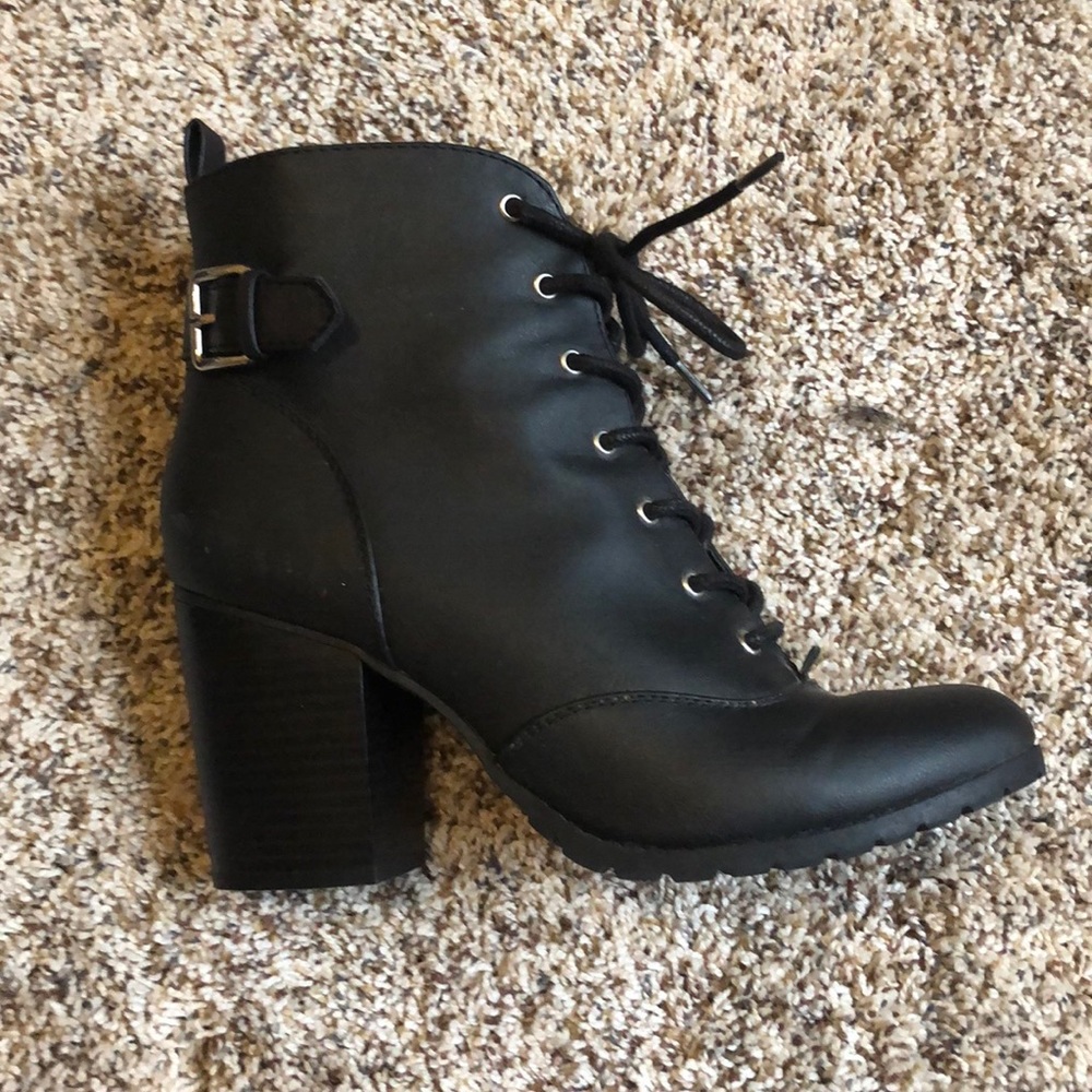 black chunky heels